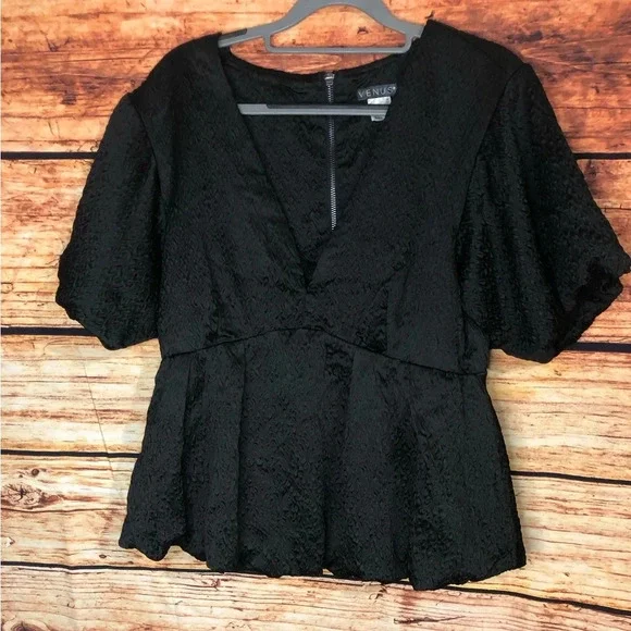 Black Top - Picture 5 of 16